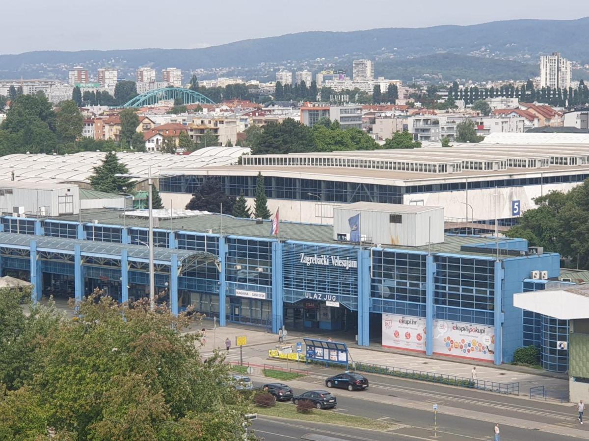 Apartman Lana ,Froudeova Ulica 3 Nasuprot Zg Velesajma Leilighet Zagreb Eksteriør bilde